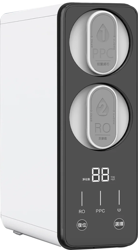 AQUA-WIN 機身面板顯示第一道 PPC 與第二道 RO 濾心狀態及淨化後 TDS 數值